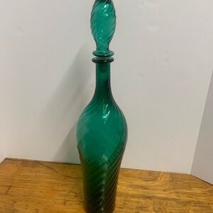 Vintage Elegant Green Twisted Glass genie bottle